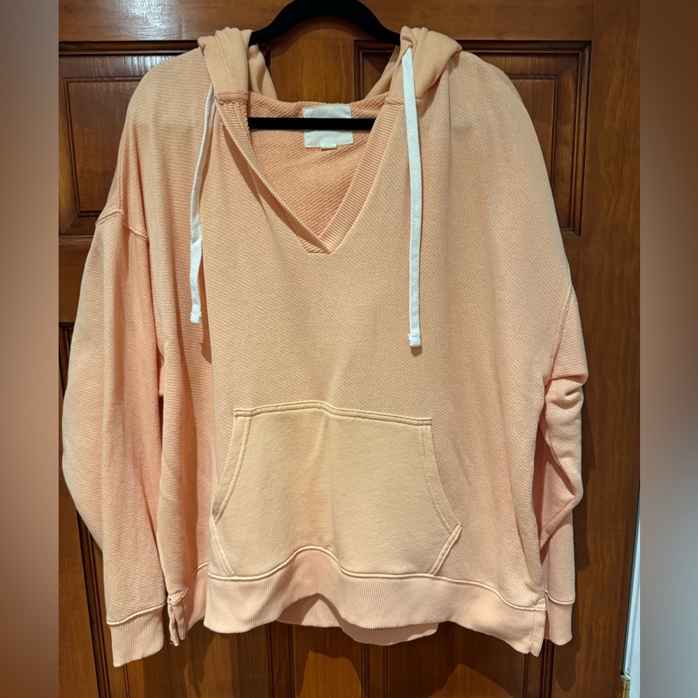 American Eagle Outfitters Light Peach V-Neck Hoodie